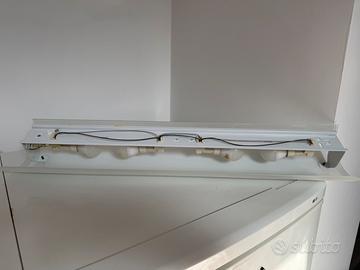 Lampadario da parete bianco satinato in vetro