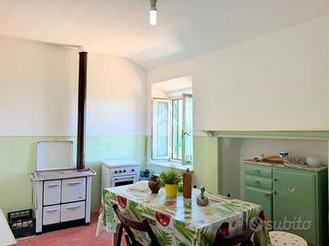 3 LOCALI A CASPERIA