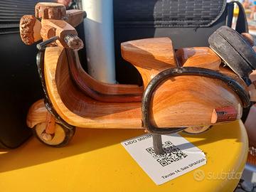 vespa in legno 