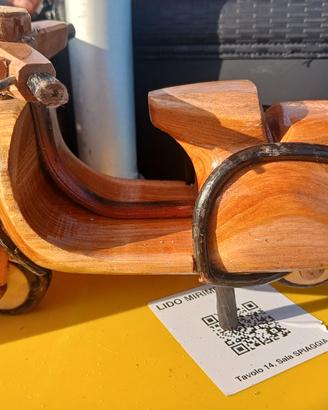 vespa in legno 