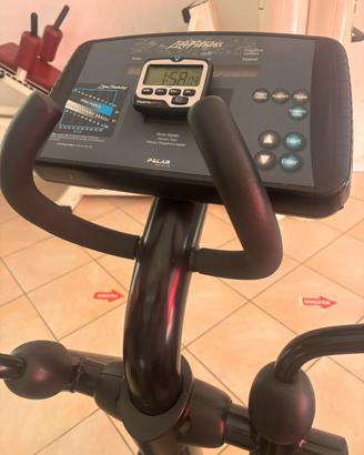 Ellittica life fitness
