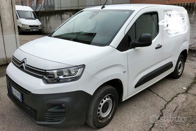 Berlingo furgonato passo corto ben tenuto