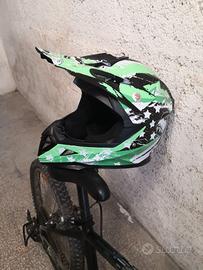 casco mountain bike bambino