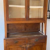 Vetrina antica in castagno