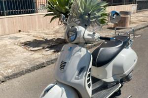 Vespa 300