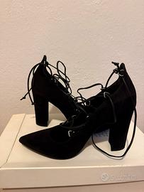 Scarpe con tacco scamosciate nere