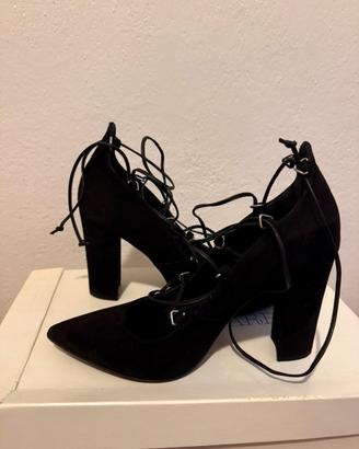 Scarpe con tacco scamosciate nere