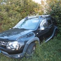 DUSTER 1.5 110 CV LAUREATE 2014 INCIDENTATA