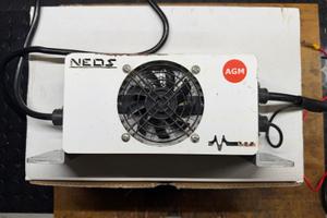 Caricabatterie Neos 36V 15A IP66 per batterie AGM