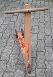 Monopattino in legno vintage
