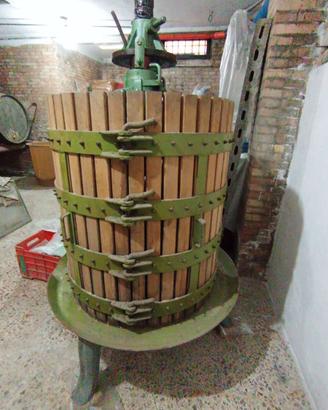 Torchio da vino 80 x 95