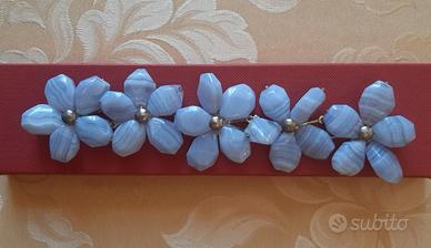 BRACCIALE CON FIORI IN CALCEDONIO BLU