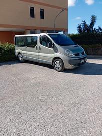Renault trafic 9 posti autovettura