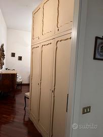 Armadio guardaroba a tre ante