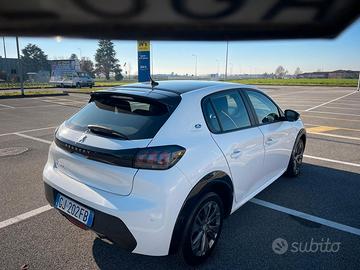 Peugeot 208 Elettrica 