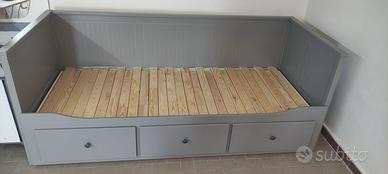 Divano letto IKEA Hemnes grigio + 2 materassi