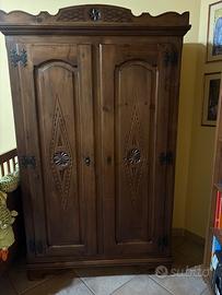 Armadio a due ante in legno stile val varaita