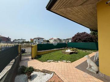 PORZIONE DI TRIFAMILIARE A ROVATO