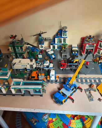 🚨 8 kit Lego City, accessori, basi ecc con scatole