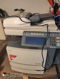 Stampante fotocopiatrice TOSHIBA.