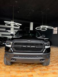 Dodge RAM 1500 5.7 V8 4x4 BIGHORN