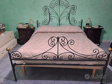 Letto in ferro battuto fatto a mano