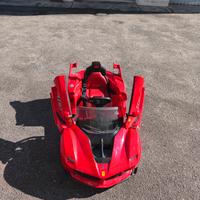 auto elettrica per bambini in buone condizioni 