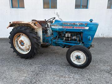 Trattore Ford 3000 - tagliandato
