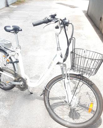 BICI-BIKE DA PASSEGGIO DA DONNA ELETTRICA ITALWIN