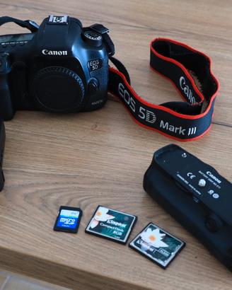 Canon 5D Mark III  con accessori 