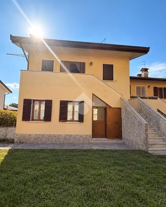 4 LOCALI A FOLLINA