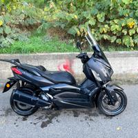 Yamaha XMAX 300 Tech Max 2020 Accessoriato