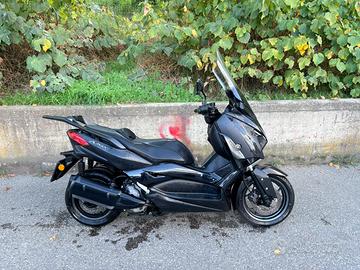 Yamaha XMAX 300 Tech Max 2020 Accessoriato