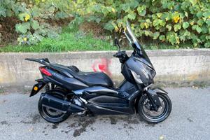 Yamaha XMAX 300 Tech Max 2020 Accessoriato