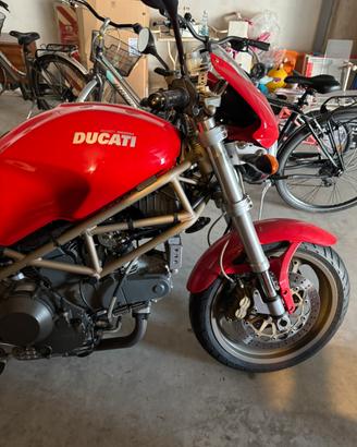 Ducati monster 900