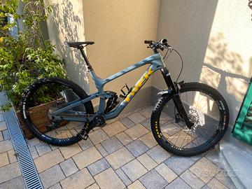 Trek Slash 9.8 XT 2022 tg. XL