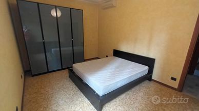 Camera da letto completa Ikea