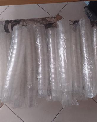 Bicchieri  di plastica nuovi
