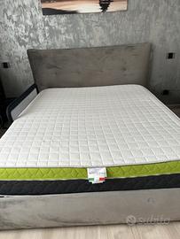 Struttura letto e materasso memory