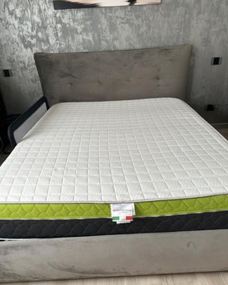 Struttura letto e materasso memory
