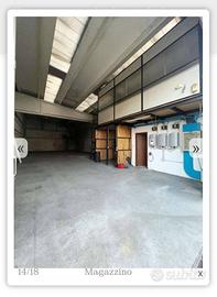 Capannone/laboratorio di 242,60 m²