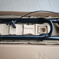 Forcella rock shox 29" escursione 100mm