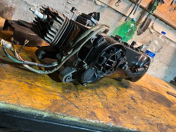 blocco motore piaggio braccio lungo