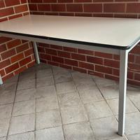 Tavolo da piega lavanderia