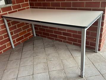 Tavolo da piega lavanderia