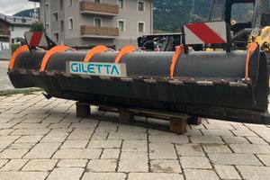 Lama da neve Giletta
