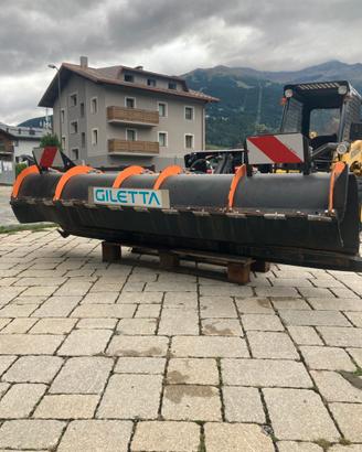 Lama da neve Giletta