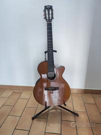 CHITARRA CLASSICA AMPLIFICATA