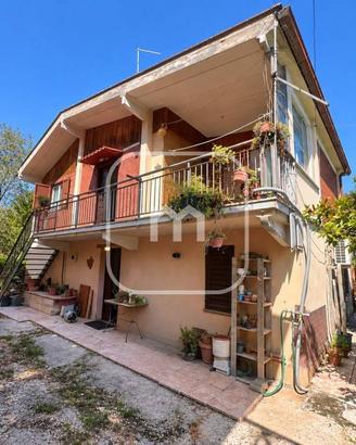 Villa di 130 m² con 5 locali a Roma