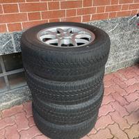4 cerchi in lega 215/65r16
